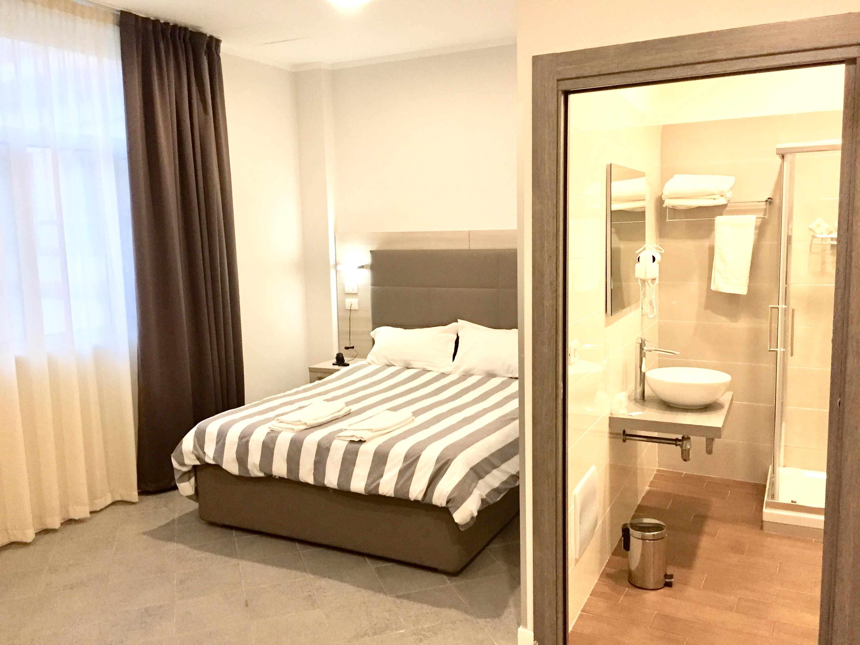 Academy Hotel Фьюмичино Экстерьер фото