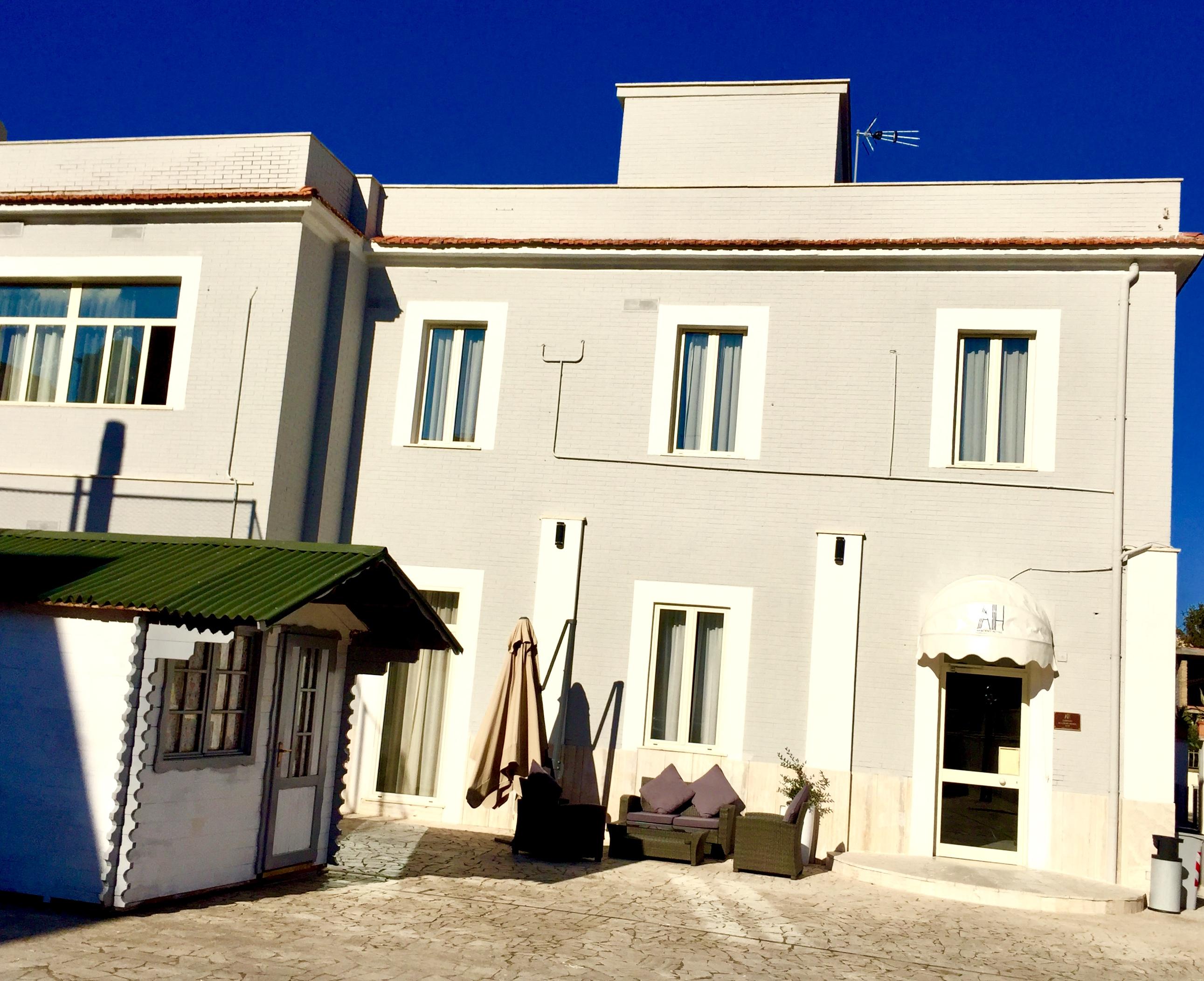 Academy Hotel Фьюмичино Экстерьер фото